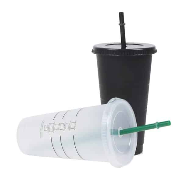 כוסות שקופות לקפה קר של סטארבאקס עם הלוגו