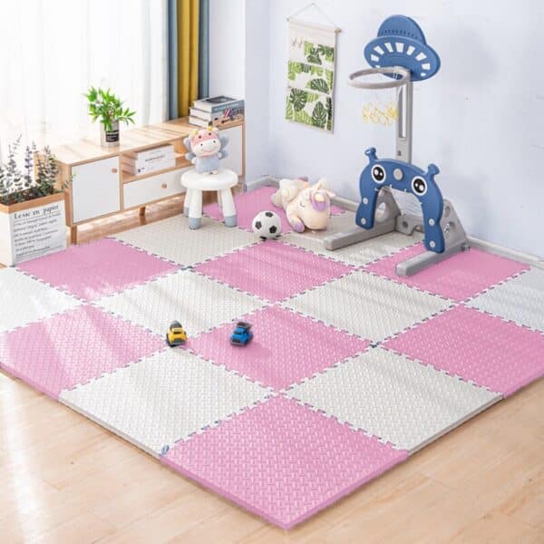 שטיח לחדרי ילדים מפאזל. מגיע בכמה צבעים שונים 16 חתיכות ב 55שח (כל חתיכה 1ס""מ)